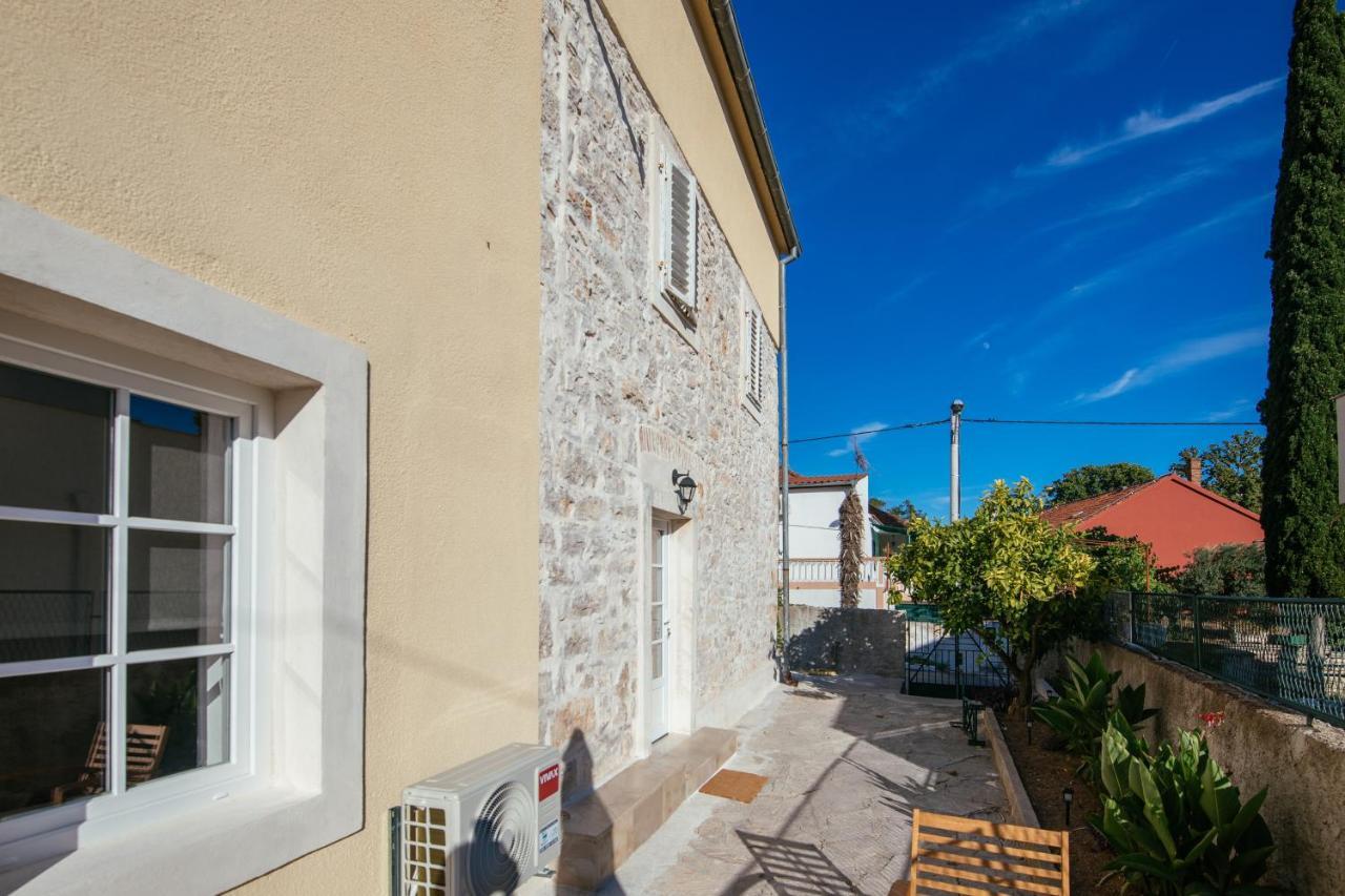 Apartmán Barbarossa Sveti Filip i Jakov Exteriér fotografie